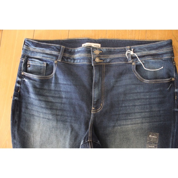 Plus Size KanCan High Rise Ripped Cropped Jeans 24 - Picture 2 of 10